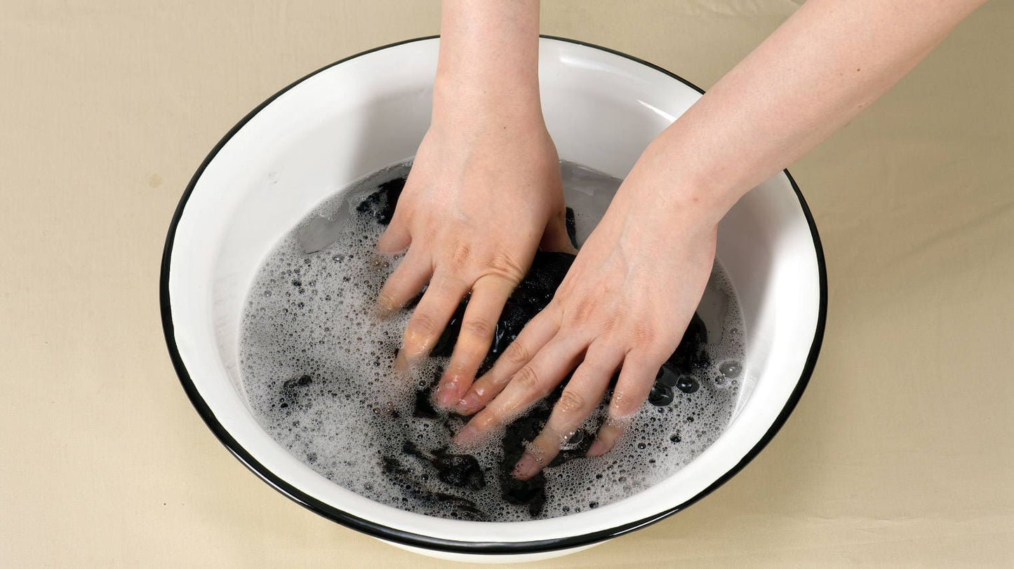 日本製小圓斗篷-米灰  (附針織胸針)